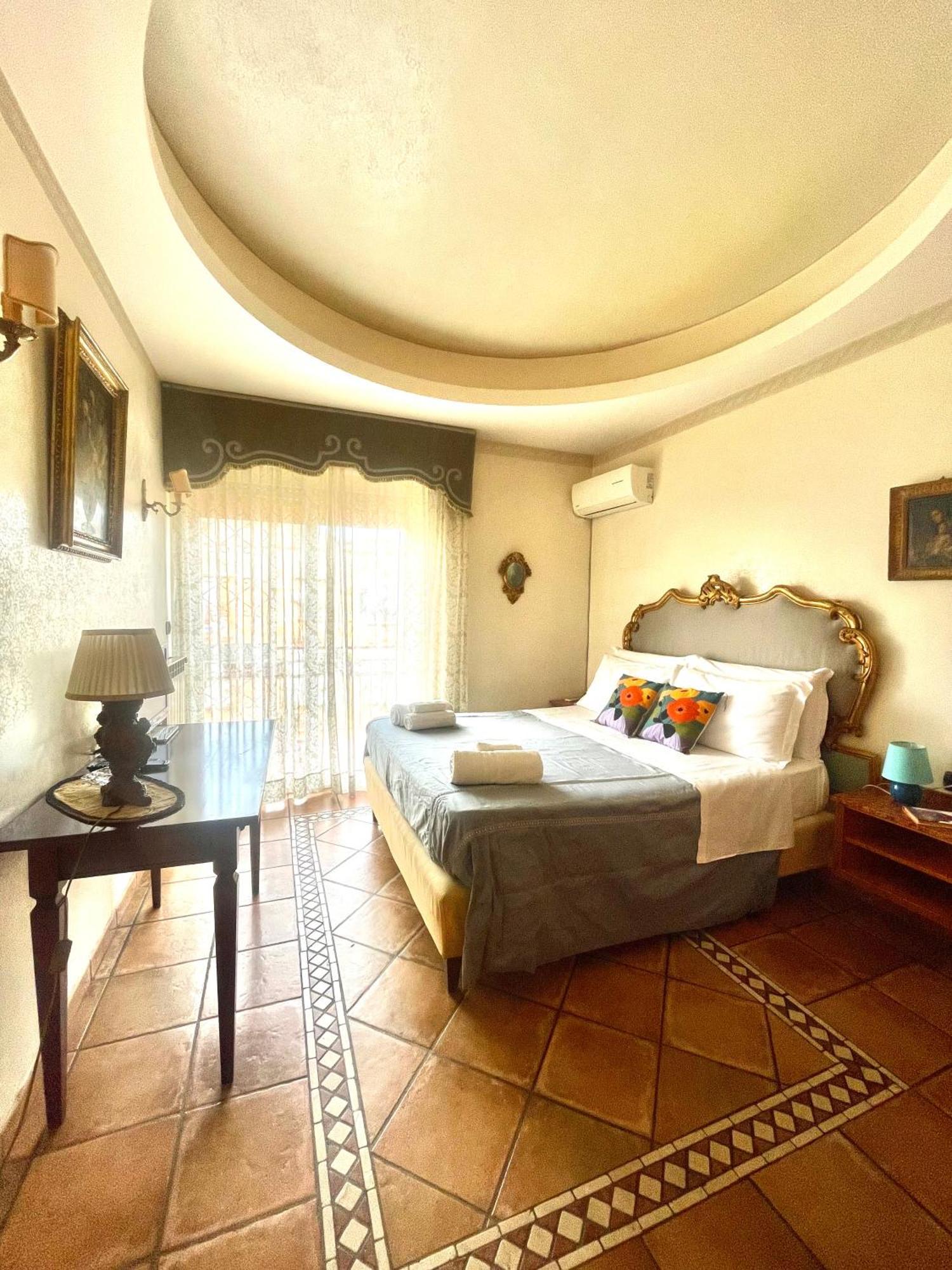 Bed and Breakfast La Casa Di Erica Nápoles Exterior foto